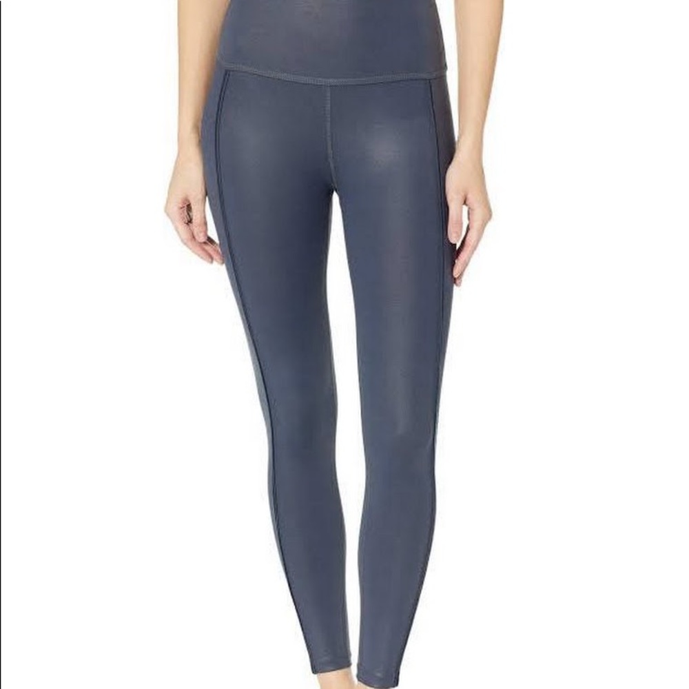 Beyond Yoga Pearlized ride it high midi legging.
